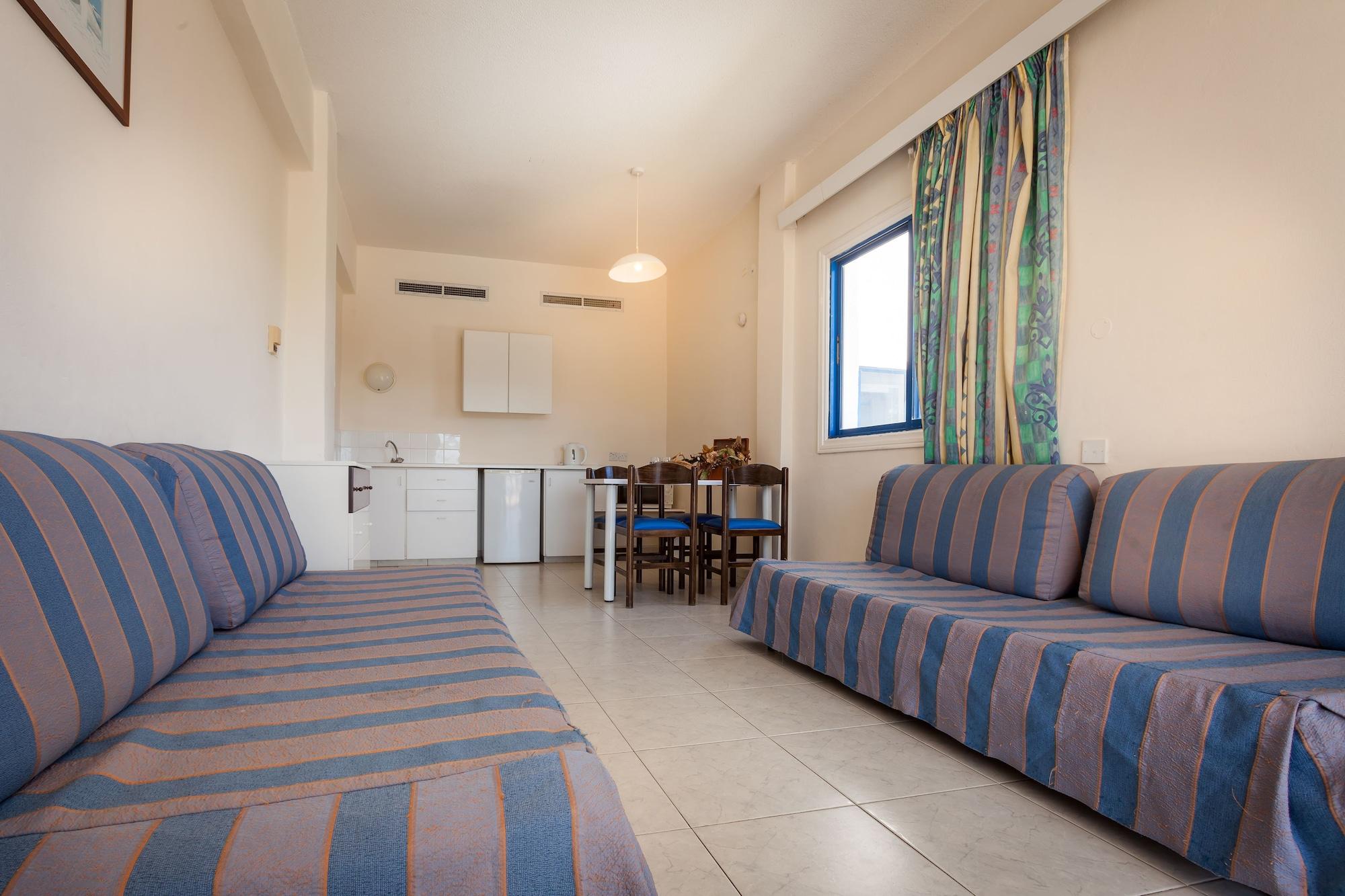 Crown Resorts Elamaris Protaras Buitenkant foto