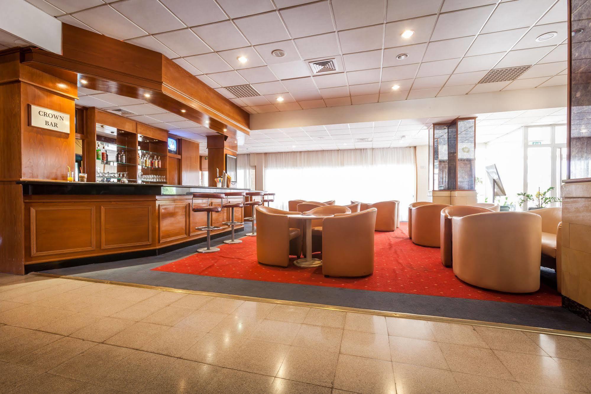 Crown Resorts Elamaris Protaras Buitenkant foto